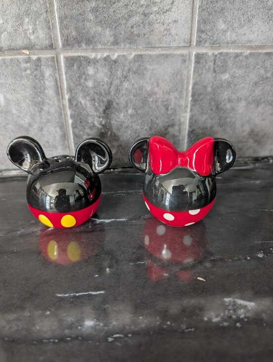 Disney Other - Disney Mickey & Minnie Mouse Ears - Salt & Pepper Shakers